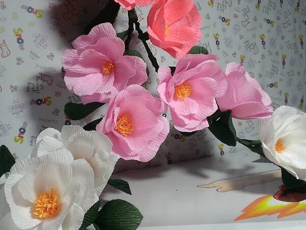 Bật mí cách làm hoa trà bằng giấy nhún siêu đơn giản