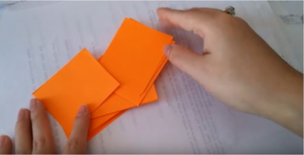 Cách làm cây trang trí từ giấy màu